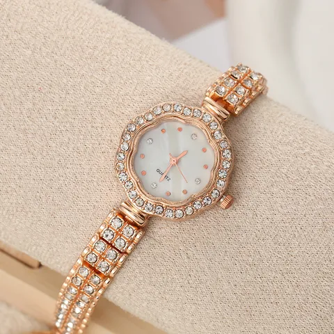 Fashion Flower Shaped Rhinestone Women Bracelet Watch Elegant Quartz Analog Wristwatch Alloy Inlaid Bangle Watch For Ladies