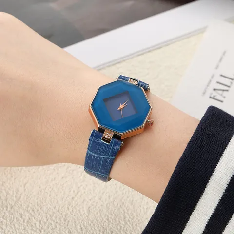 Women's Fashion Quartz Watch Rhombus Polygon Dial Crocodile Pattern Strap Luxury Rhinestone Inlaid Student Trend Watch