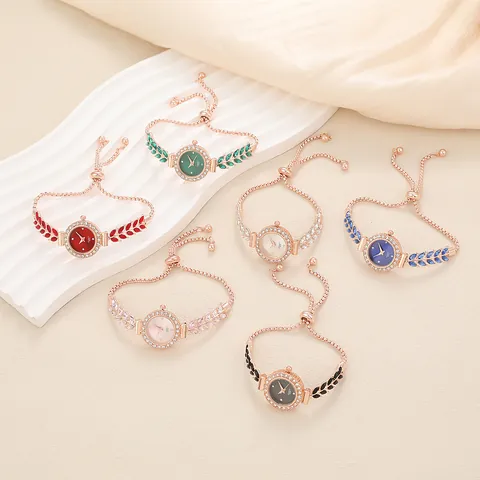Elegant Women's Quartz Bracelet Watch Rhinestone Inlaid Green Leaf Design Adjustable Alloy Chain Wristwatch Fashion Jewelry