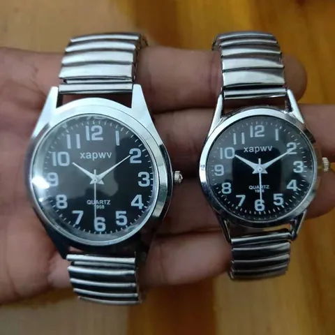 XAPWV Μινιμαλιστικό Ρολόι Quartz για Άνδρες Γυναίκες Κάσα από Κράμα Ανοξείδωτο Επεκτάσιμο Λουράκι Αραβικοί Αριθμοί Αναλογικό Ρολόι Χειρός