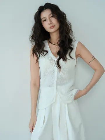 Women's V-Neck Knit Mesh Patchwork Vest Cotton Paper Yarn Single Breasted Sleeveless Top Lightweight Breathable Outerwear
