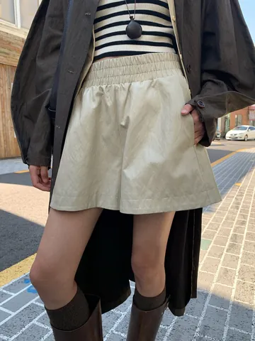 Dames Glanzende PU Kunstleer Wijde Pijpen Casual Shorts Elastische Hoge Taille Retro Zak Losse Polyester Woon-werkverkeer Korte Broek