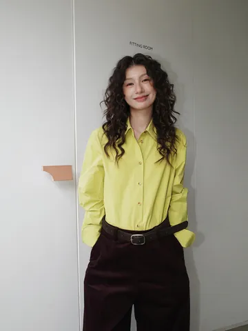 Chemise Femme Décontractée Ample en Coton Modal Manches Longues Chemisier Boutonné Simple Basique Couleur Unie Haut Mi-long