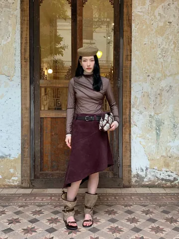 Vintage Maillard Style Asymmetric Diagonal Cut Midi Skirt For Women High Waist A-Line Polyester Spandex Skirt With Belt