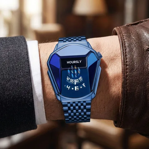 Hoursly Men Quartz Watch Fashion Biker Style Snake Head Triangular Dial Stainless Steel Leather Strap Waterproof Wristwatch Gift