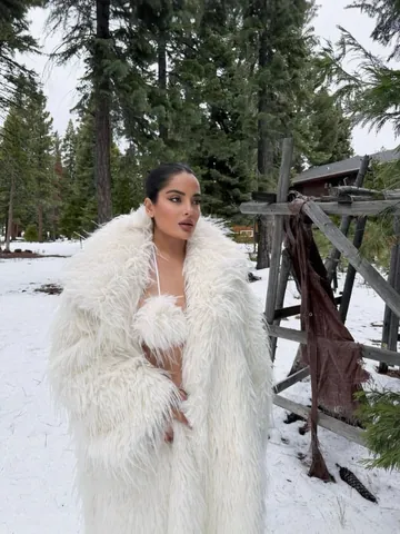 Dames Lange Witte Nepbontjas Verdikte Warme Winter Harige Overjas Matrozenkraag Streetwear Bovenkleding