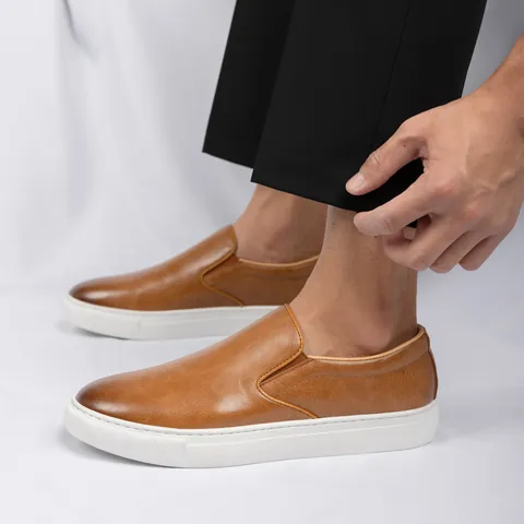 Men Business Casual Loafers Slip-On Artificial Leather Shoes Large Size Fashion Breathable Flat Sneakers for Office Runway