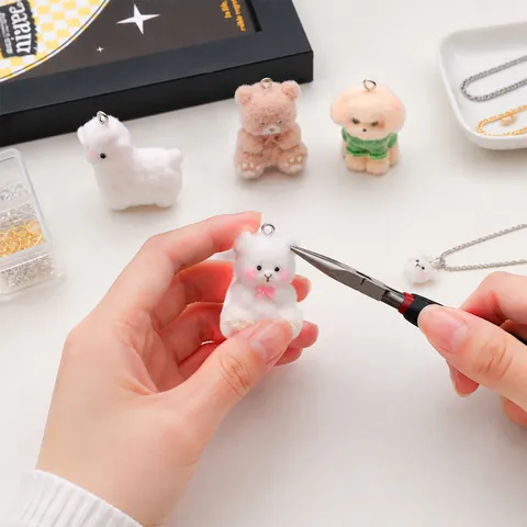Lindos Colgantes de Animales Flocados Accesorios de Joyería DIY Amuletos de Oso Cachorro Alpaca para Bolsos Suministros para Hacer Llaveros Artesanías de Resina