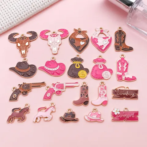 Western Cowboy Stijl Geëmailleerde Bedels Zinklegering Hangers Stierenschedel Laars Hoed Revolver Vorm Voor DIY Sieraden Maken Kettingen Armbanden Roze Bruin Accessoires