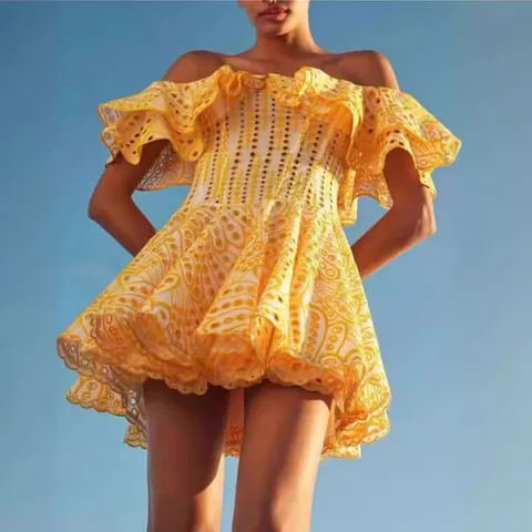 Damen Elegant Schulterfrei Ajouré Bestickt Kleid Rüschen Puffärmel Hohe Taille Schlankmachend Mini Kleid Urlaub Party Bekleidung