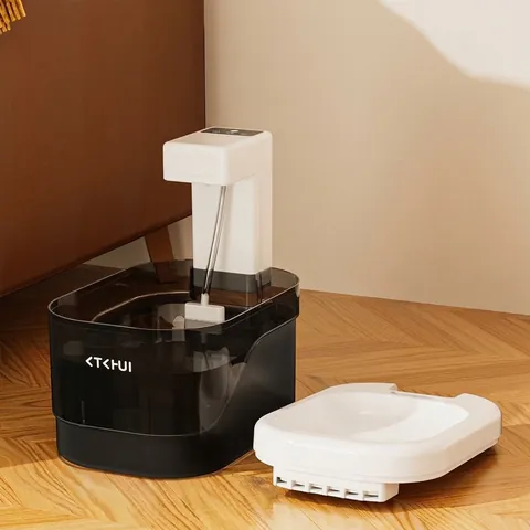 Intelligenter Sensor Automatischer Haustier Wasserspender für Katzen Hunde Kabellos 2L Wiederaufladbar Leise Trinkbrunnen Filter