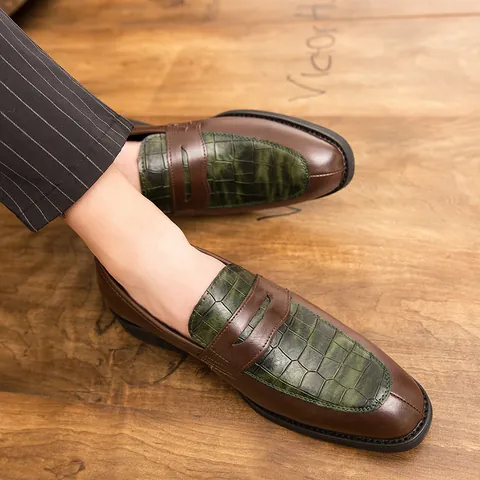 Scarpe Eleganti da Uomo Vintage Inglese Goffrato Coccodrillo Punta Appuntita Loafer Retro Formali Scarpe Basse per Uomo Scarpe Casual in Pelle