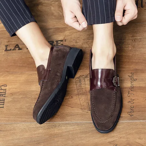 Mocassini da Uomo in Camoscio a Punta Vintage Stile British Retrò Scarpe Basse Casual Slip-On Outdoor Tinta Unita