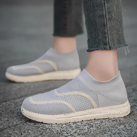 Unisex Breathable Mesh Slip-on Sneakers Fashion Lightweight Outdoor Running Shoes Sport Casual Loafers Large Size Walking Shoes