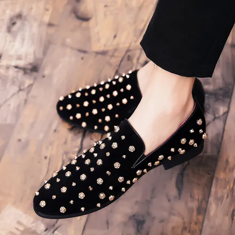 Heren Mocassins met Puntneus Strass en Nieten PU-leer Slip-On Schoenen Nachtclub Party Mode Trend Laag Model Platte Schoenen
