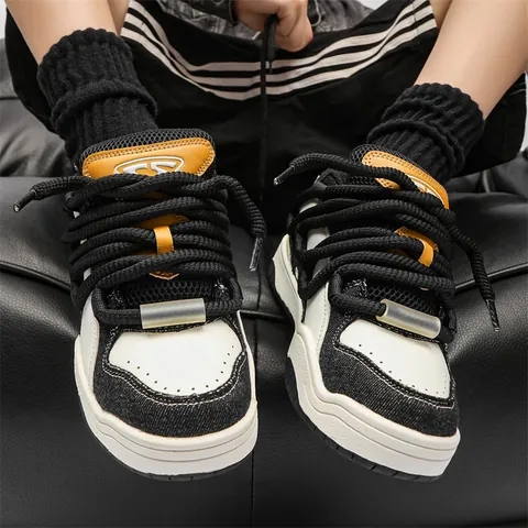 Retro Preppy Fashion Sports Sneakers Low Top Veters Denim PU Patchwork Chunky Bread Schoenen Koppels Casual Skateschoenen