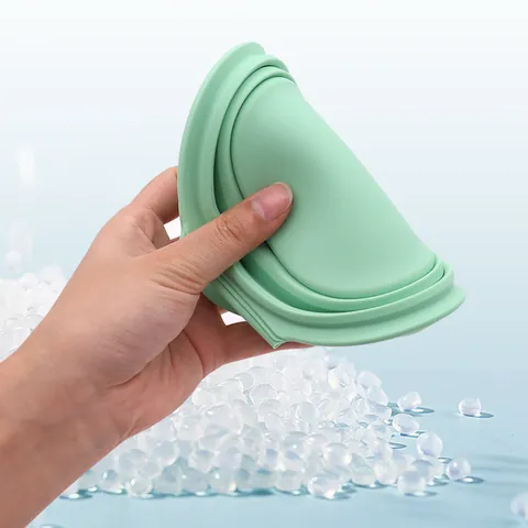 Tazón Doble de Silicona Piegable para Mascotas Estación de Alimentación y Bebida Plegable para Perros y Gatos Con Mosquetón Viaje