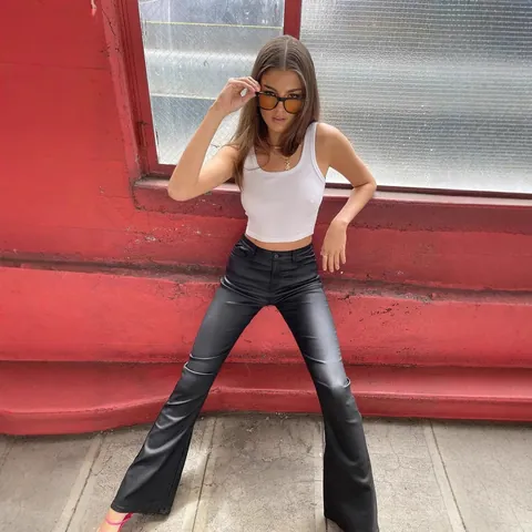 Damen Hohe Taille Rindsleder PU Leder Schlaghose Schlanke Passform Einfarbig Lässige Streetwear Rock-Stil Hose