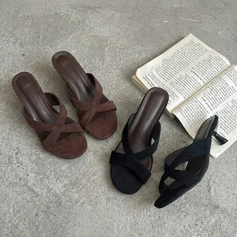 Sandali Sabot da Donna Minimalisti con Cinturino Incrociato e Tacco Kitten Heel in Camoscio Eleganti Scarpe Casual Estive