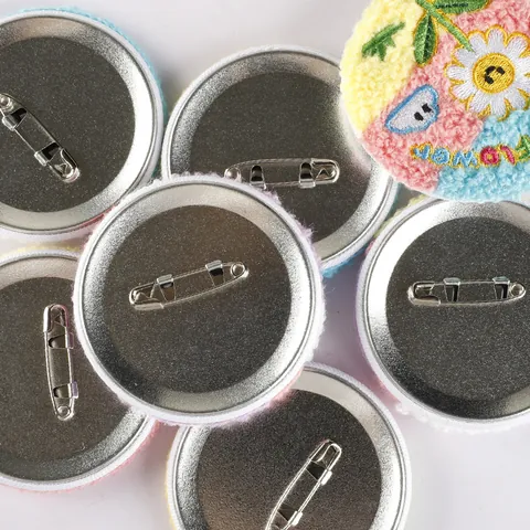 Cartoon Chenille Embroidery Brooch Pin Cute Animal Rainbow Round Tinplate Badge For Backpack Clothing DIY Decoration Accessories