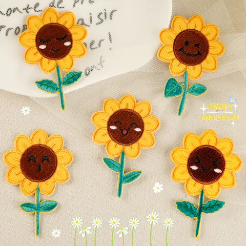 Écusson Brodé Tournesol Applique À Repasser Frais Pastoral Dessin Animé Expression Autocollant En Tissu Polyester Pour Vêtements Sac Chapeau DIY Décor
