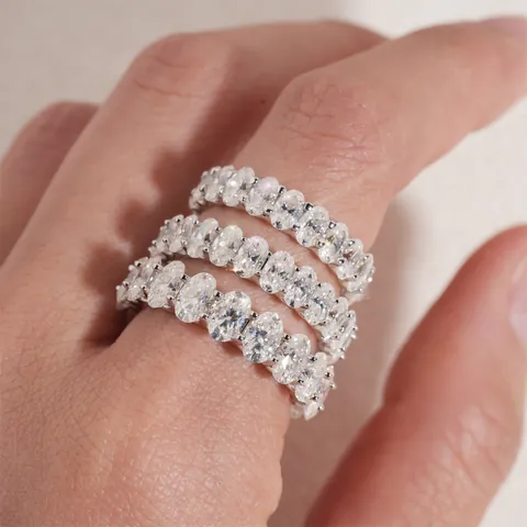 Anillo Eternity de Plata de Ley 925 Moissanita Talla Ovalada Certificado GRA Diseño Unisex Joyería