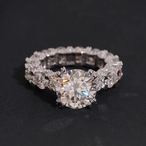 Anillo de Moissanita de 5 Quilates Corte Redondo Plata de Ley 925 Engaste Pavé Anillo de Boda para Mujer Con GRA