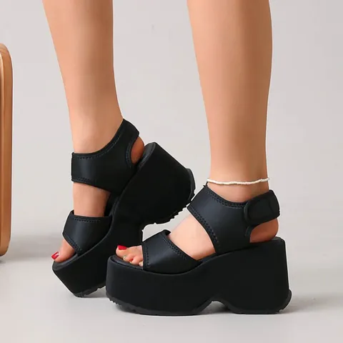 Sandales à Plateforme et Talon Compensé pour Femmes Noir Mode Semelle Épaisse Talon Haut Bout Ouvert Bride Auto-agrippante Sandales pour Été