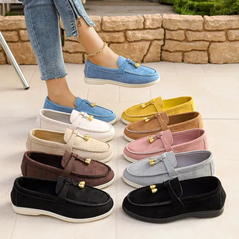 Women's Casual Suede Loafers Slip-On Flat Shoes With Metal Tassel Decoration Comfortable Soft Sole Plus Size 43 Loafers