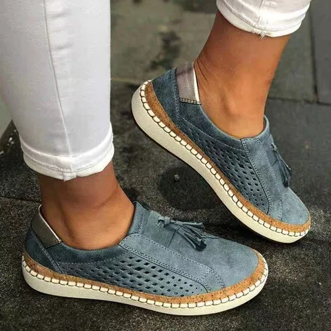 Chaussures Slip-on Décontractées pour Femmes Gland Bout Rond Ajouré Plateforme Mocassins Plats Respirants Confortables Sneakers Look Daim