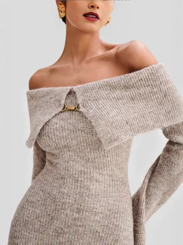 Elegant Knit Maxi Dress Women Off Shoulder Long Sleeve Ribbed Slim Fit Metal Buckle Decor Solid Color Autumn Fashion
