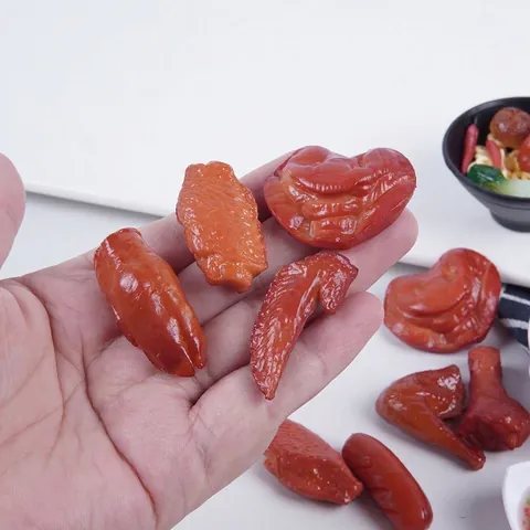 Realistisches Miniatur Simuliertes Essen Geschmorte Hähnchenflügel Füße Schweinefuß Puppenhaus Spielzeug Fotorequisite