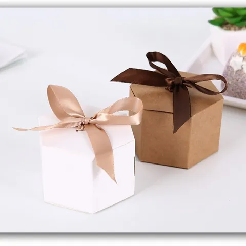 Hexagonal White Kraft Paper Gift Box With Satin Ribbon Bow For Wedding Party Bakery Candy Cookie Packing Foldable Treat Box