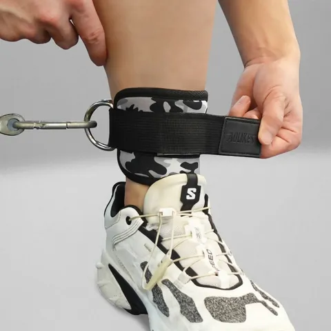 Professionelle Fitness Knöchelriemen für Kabelzugmaschinen Verstellbare Gepolsterte Polyester Knöchelmanschetten mit Metall D-Ringen