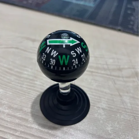 Portable Car Compass Ball 38mm Plastic Suction Cup Compass for Outdoor Hiking Camping Navigation Directional Indicator