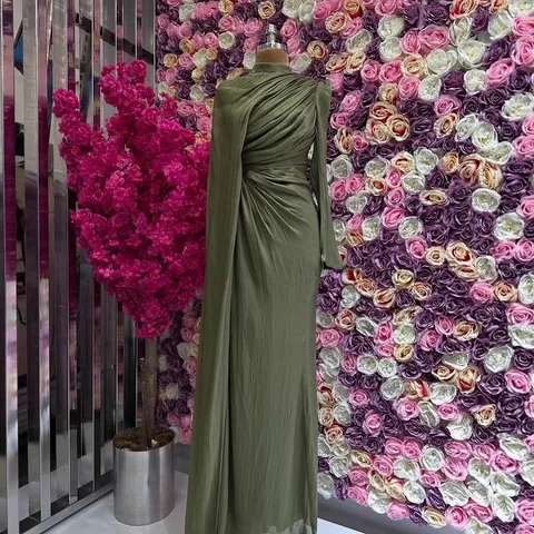 Polyester Pleated Floor-Length Dress Elegant Long Sleeve Slim Fit Maxi Dress For Women Evening Banquet Party Gown