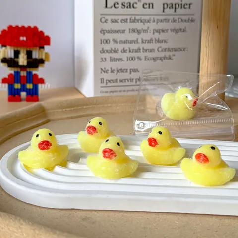 Juguete de Pato Amarillo Squishy de Rebote Lento para Aliviar el Estrés para Niños Pato de PVC Blando Decoración de Escritorio Lindo Juguete de Animal para Apretar