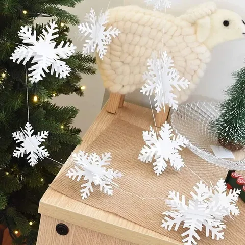 3D White Paper Snowflake String Christmas Garland Hanging Decoration For Winter New Year Shop Window Home Party Scene Layout