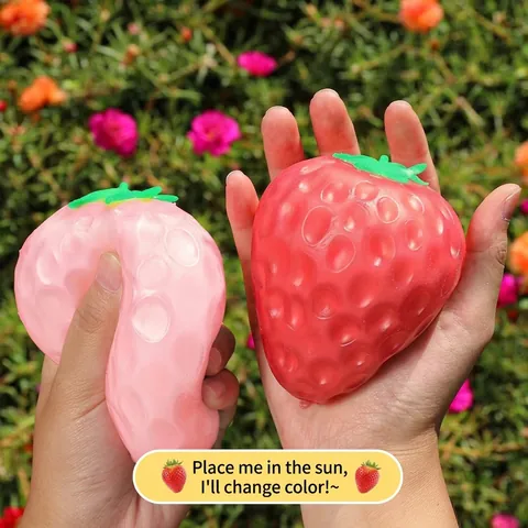 Creativo Giocattolo Squishy Fragola Cambio Colore Fotosensibile Squeeze Ball Giocattolo Decompressione Per Adulti Adolescenti