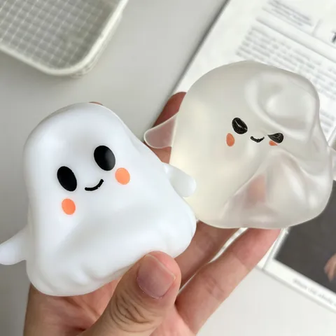 Lindo Fantasma Squishy Juguete de Alivio de Estrés Halloween Vaselina Aceite de Coco Bola de Presión Suave Maleable Para Niños Adultos