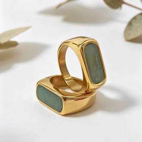 Bague Carrée en Acier Titane Plaqué Or 18K Vintage Avec Pierre de Jade Artificielle Verte Unisexe Minimaliste Bijoux Géométriques