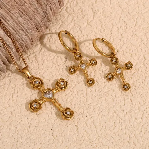 Collana E Orecchini Con Pendente A Croce Acciaio Inossidabile Placcato Oro 18K Rosa Fiore Cuore Pietra Bianca Donne