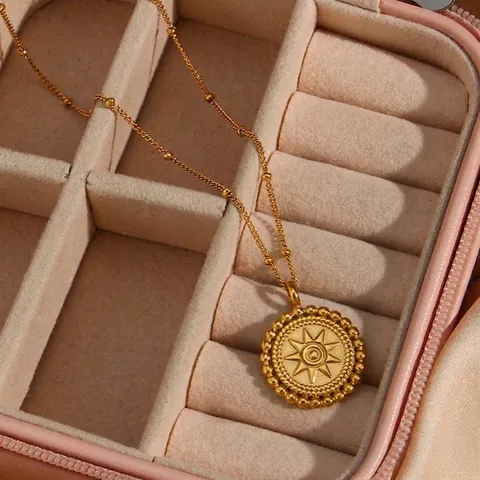Vintage 18K Gold Plated Stainless Steel Star Round Disc Pendant Necklace Minimalist Embossed Sun Coin Jewelry For Women
