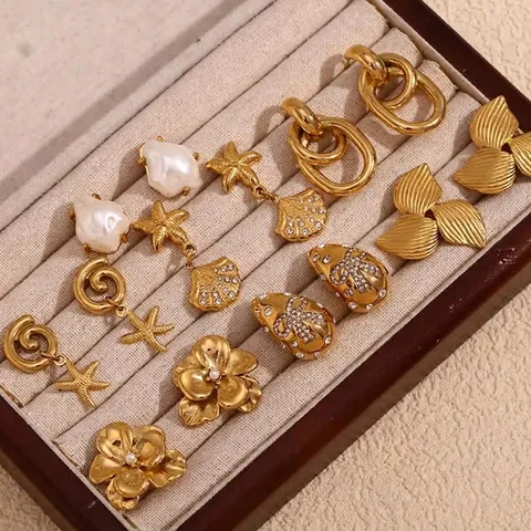 Vintage Zeester Schelp Bloem Kunstparel Oorbellen Verguld Roestvrij Staal Niche Ontwerp Elegante Sieraden Voor Vrouwen