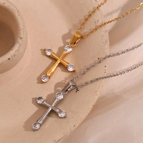 Collana Con Pendente A Croce Placcata Oro 18K Acciaio Inossidabile Semplice Micro Intarsio Zircone Bianco Gioielli Alla Moda Donna