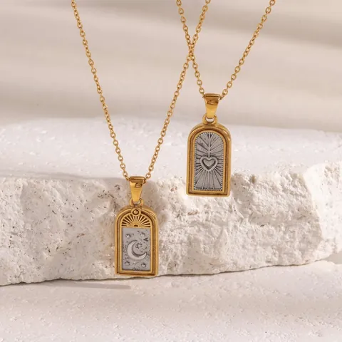 Tarot Card Pendant Necklace 18K Gold Plated Stainless Steel Heart Moon Star Patterns Vintage Jewelry For Women