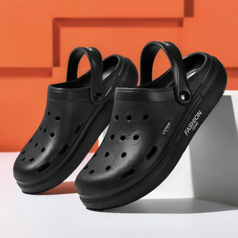 Men's Outdoor Breathable Hole Shoes Lightweight EVA Garden Sandals Non-Slip Beach Slippers Casual Walking Clogs White Black