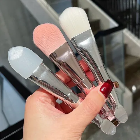 Double-Ended Face Mask Brush With Silicone And Soft Bristles Professional Makeup Brush Skincare Application Tool With Scoop