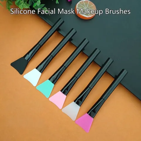 Professional Silicone Face Mask Brush Soft Head DIY Skincare Tool With Black Plastic Handle For Facial Mud Mask Application Easy Clean