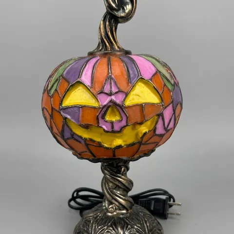 Lampada da Tavolo Zucca di Halloween in Resina Vintage Mosaico Gotico Jack O Lantern Luce Decorativa Atmosfera Spaventosa